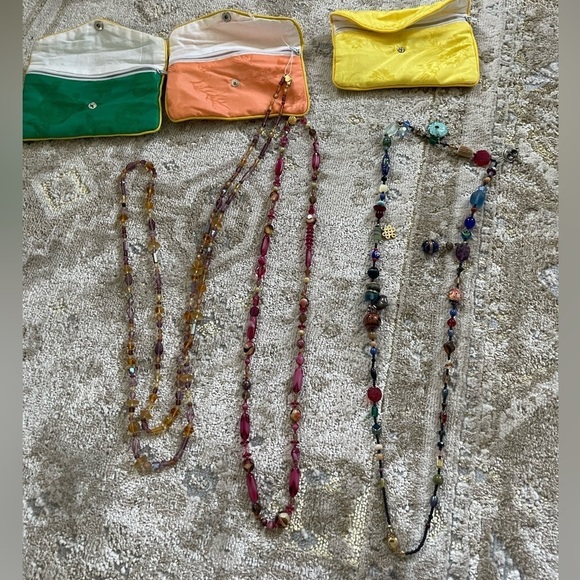 Amber and Amethyst Color Glass bead necklace - Picture 8 of 8